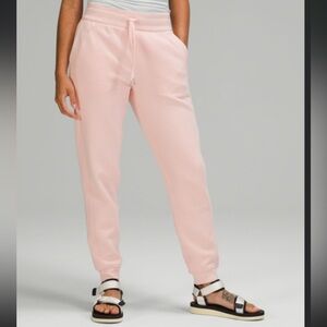 EUC Lululemon Scuba High-Rise Fleece Jogger 28” - Pink Mist